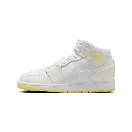 Buty dla dużych dzieci Air Jordan 1 Mid - Biel ze sklepu Nike poland w kategorii Buty sportowe dziecięce - zdjęcie 170914507