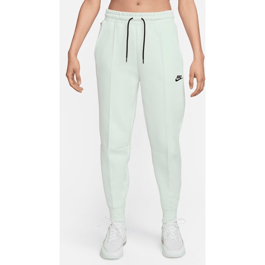 Damskie joggery ze średnim stanem Nike Sportswear Tech Fleece - Zieleń ze sklepu Nike poland w kategorii Spodnie damskie - zdjęcie 170914537