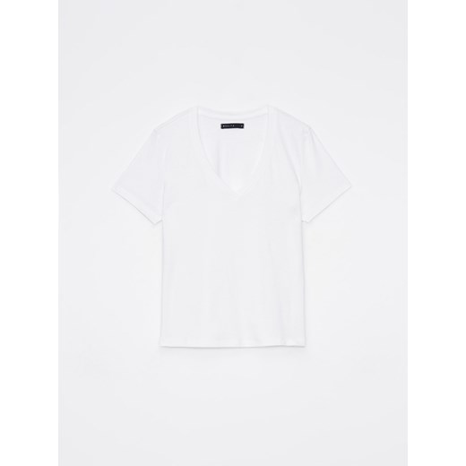 Mohito - Biały t-shirt z dekoltem V - biały ze sklepu Mohito w kategorii Bluzki damskie - zdjęcie 170936115