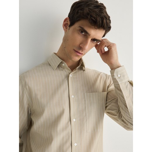Reserved - Koszula comfort fit w paski - beżowy ze sklepu Reserved w kategorii Koszule męskie - zdjęcie 170937607