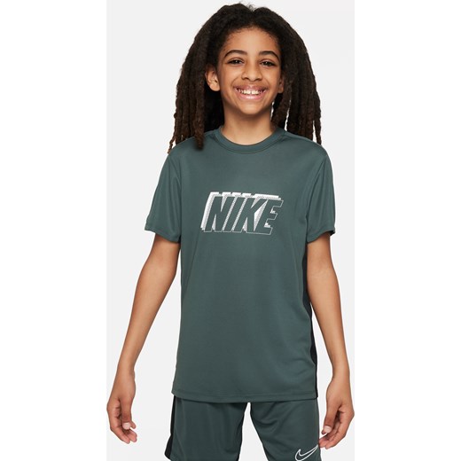 Koszulka piłkarska z krótkim rękawem dla dużych dzieci Nike Dri-FIT Academy23 - Zieleń ze sklepu Nike poland w kategorii T-shirty chłopięce - zdjęcie 170947446