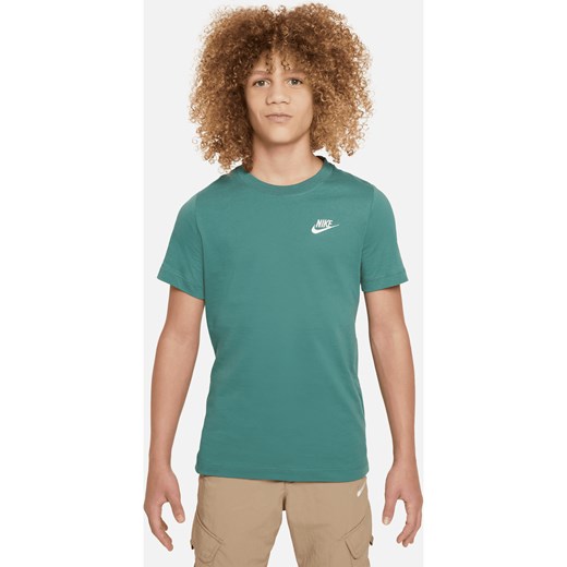 T-shirt dla dużych dzieci Nike Sportswear - Zieleń ze sklepu Nike poland w kategorii T-shirty chłopięce - zdjęcie 170947548