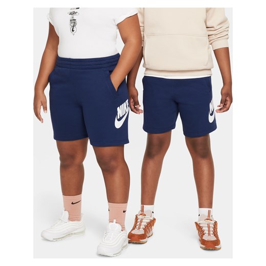 Spodenki z dzianiny dresowej dla dużych dzieci Nike Sportswear Club Fleece (szerszy rozmiar) - Niebieski ze sklepu Nike poland w kategorii Spodenki chłopięce - zdjęcie 170947555