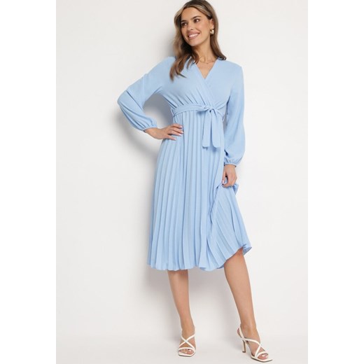 Jasnoniebieska Sukienka Mesyre ze sklepu Born2be Odzież w kategorii Sukienki - zdjęcie 170982419