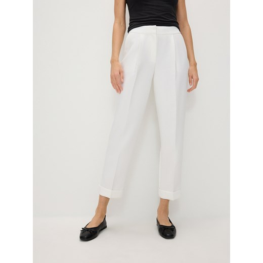 Reserved - Spodnie z mankietami - biały ze sklepu Reserved w kategorii Spodnie damskie - zdjęcie 171017059