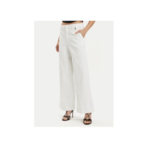 Patrizia Pepe Spodnie materiałowe 2P1577/D076-W146 Biały Relaxed Fit ze sklepu MODIVO w kategorii Spodnie damskie - zdjęcie 171027086