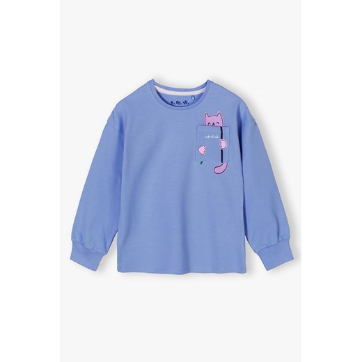 Bluzka z długim rękawem dla dziewczynki - niebieska z kotkiem ze sklepu 5.10.15 w kategorii Bluzy dziewczęce - zdjęcie 171146706