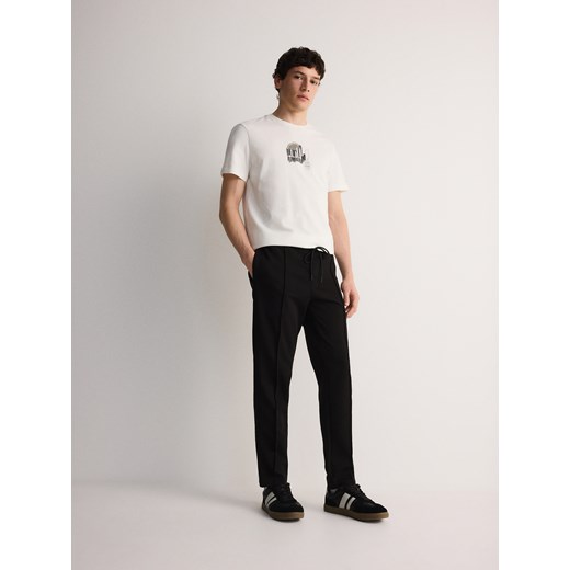 Reserved - Spodnie z przeszyciem - czarny ze sklepu Reserved w kategorii Spodnie męskie - zdjęcie 171148477
