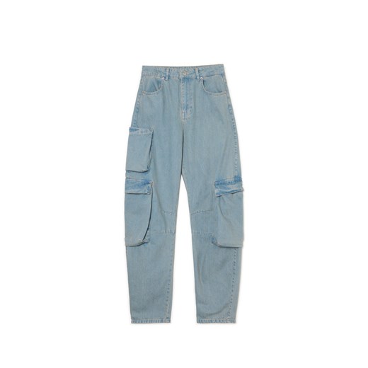 Cropp - Niebieskie jeansy baggy z kieszeniami cargo - niebieski ze sklepu Cropp w kategorii Jeansy damskie - zdjęcie 171150498