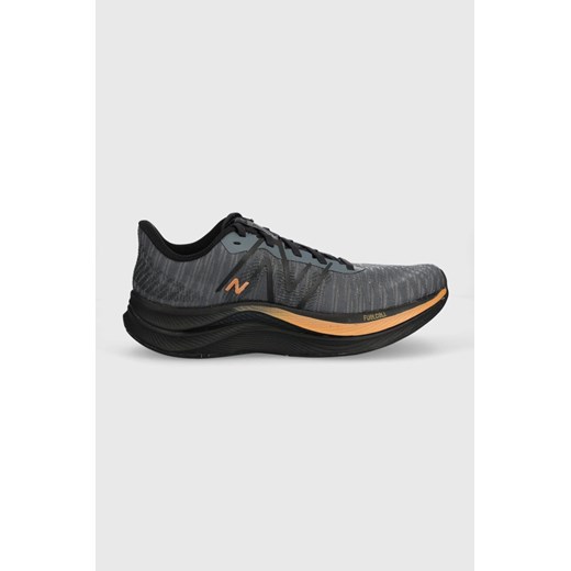 New Balance buty do biegania FuelCell Propel v4 kolor szary ze sklepu ANSWEAR.com w kategorii Buty sportowe damskie - zdjęcie 171157917