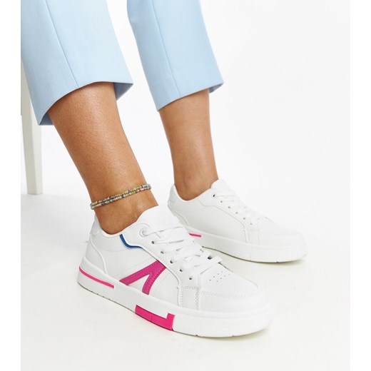 Białe sneakersy z różem Zorica ze sklepu gemre w kategorii Buty sportowe damskie - zdjęcie 171164608