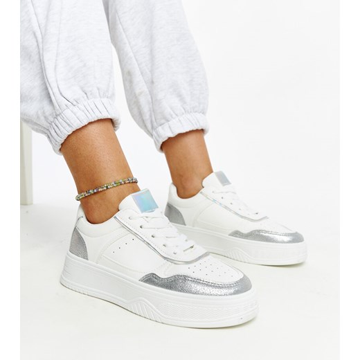 Biało-srebrne sneakersy na grubszej podeszwie Rumai ze sklepu gemre w kategorii Buty sportowe damskie - zdjęcie 171164679