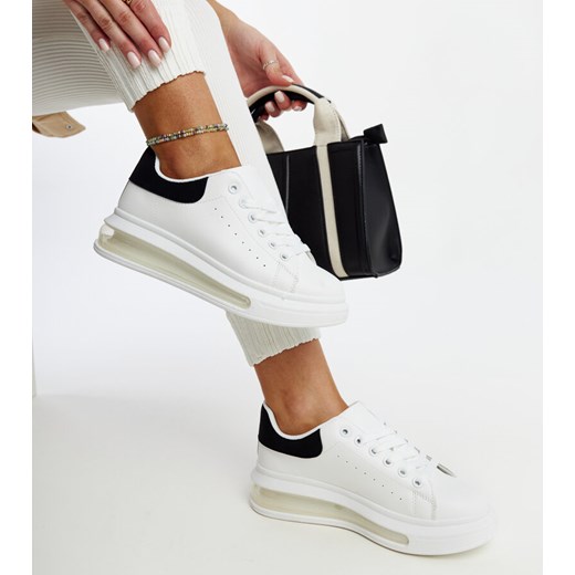 Białe sneakersy na wysokiej podeszwie Zrina ze sklepu gemre w kategorii Buty sportowe damskie - zdjęcie 171164706