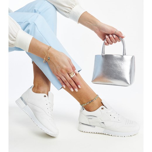 Białe sneakersy z wężową skórką Tasnim ze sklepu gemre w kategorii Buty sportowe damskie - zdjęcie 171164755