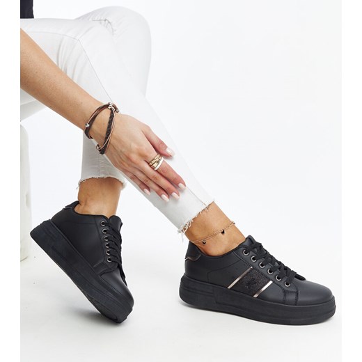 Czarne sneakersy na grubszej podeszwie Finestra ze sklepu gemre w kategorii Buty sportowe damskie - zdjęcie 171165006