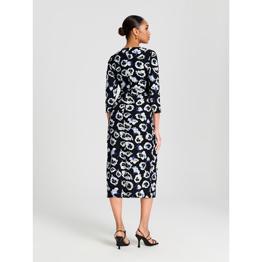 Sukienka Sinsay midi z długimi rękawami w serek 