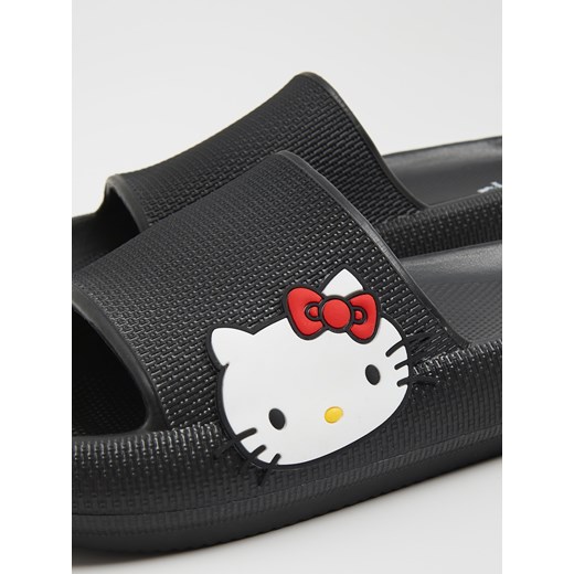 Klapki damskie Cropp z tworzywa sztucznego czarne bez zapięcia letnie 