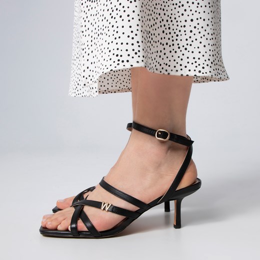 Damskie sandały ze skóry z paseczkami na szpilce czarne ze sklepu WITTCHEN w kategorii Sandały damskie - zdjęcie 171189958