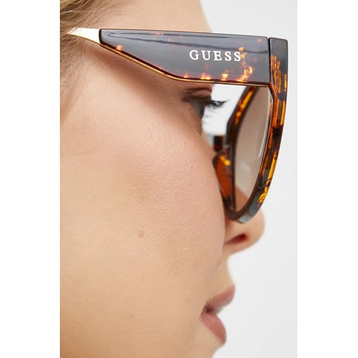 Guess okulary przeciwsłoneczne damskie kolor brązowy Guess 54 ANSWEAR.com