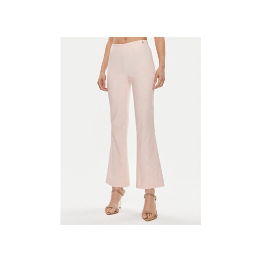 Guess Spodnie materiałowe Ornella W4GB18 WG492 Różowy Regular Fit ze sklepu MODIVO w kategorii Spodnie damskie - zdjęcie 171211936