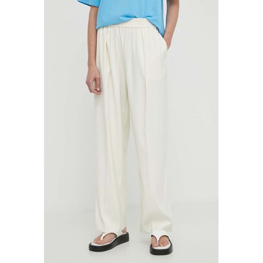 Samsoe Samsoe spodnie JULIA damskie kolor biały szerokie high waist F23100048 ze sklepu PRM w kategorii Spodnie damskie - zdjęcie 171220485