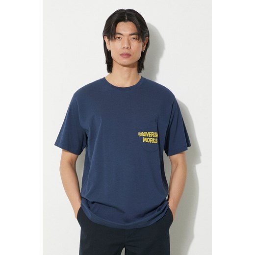 Universal Works t-shirt bawełniany Print Pocket Tee męski kolor granatowy z nadrukiem 30611.NAVY ze sklepu PRM w kategorii T-shirty męskie - zdjęcie 171220898