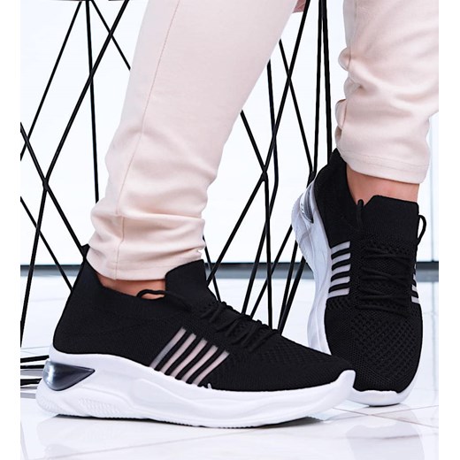 Wkładane czarne buty sportowe na białej podeszwie /G4-2 15908A T192/ ze sklepu Pantofelek24.pl w kategorii Buty sportowe damskie - zdjęcie 171222149