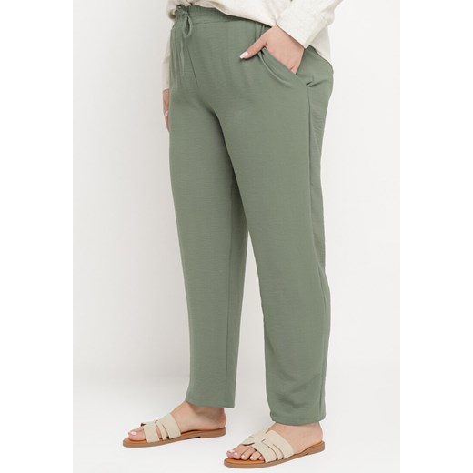Zielone Casualowe Spodnie z Elastyczną Gumką w Pasie z Wsuwanymi Kieszeniami Mousesa ze sklepu Born2be Odzież w kategorii Spodnie damskie - zdjęcie 171224579