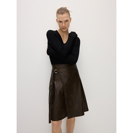 Reserved - Asymetryczna spódnica cargo - zielony ze sklepu Reserved w kategorii Spódnice - zdjęcie 171226505