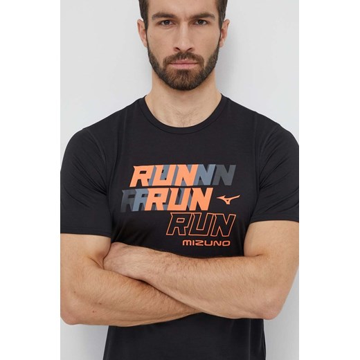 Mizuno t-shirt do biegania Core Run kolor czarny z nadrukiem J2GAB008 ze sklepu ANSWEAR.com w kategorii T-shirty męskie - zdjęcie 171228658
