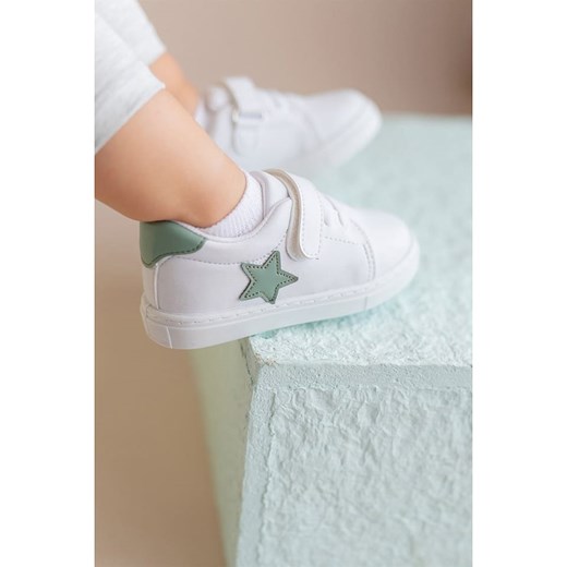 First Step Sneakersy &quot;Star&quot; w kolorze biało-zielonym First Step 23 okazja Limango Polska