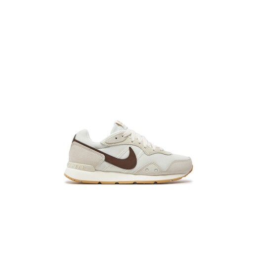 Nike Sneakersy Venture Runner CK2948 007 Biały ze sklepu MODIVO w kategorii Buty sportowe damskie - zdjęcie 171274899