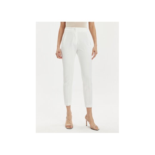 Kontatto Spodnie materiałowe CO901 Biały Regular Fit ze sklepu MODIVO w kategorii Spodnie damskie - zdjęcie 171275298