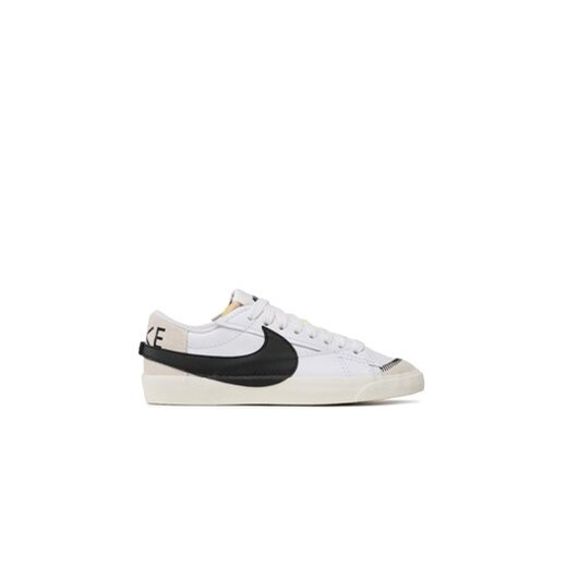 Nike Sneakersy Blazer Low '77 Jumbo DN2158 101 Biały ze sklepu MODIVO w kategorii Buty sportowe męskie - zdjęcie 171278915