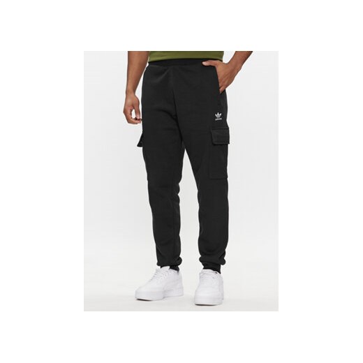 adidas Spodnie dresowe adicolor Trefoil IP2755 Czarny Slim Fit ze sklepu MODIVO w kategorii Spodnie męskie - zdjęcie 171289807