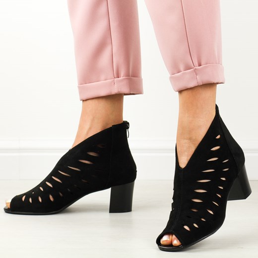 Botki Jezzi na lato czarne 