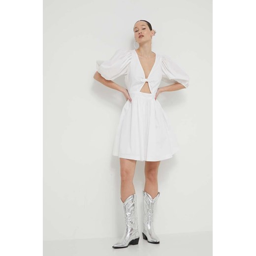 Rotate sukienka kolor biały mini rozkloszowana ze sklepu PRM w kategorii Sukienki - zdjęcie 171298977