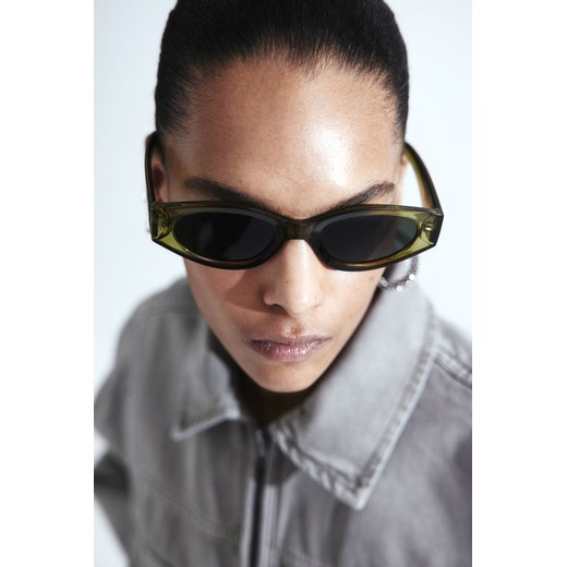H & M - Owalne okulary przeciwsłoneczne - Zielony ze sklepu H&M w kategorii Okulary przeciwsłoneczne damskie - zdjęcie 171299305