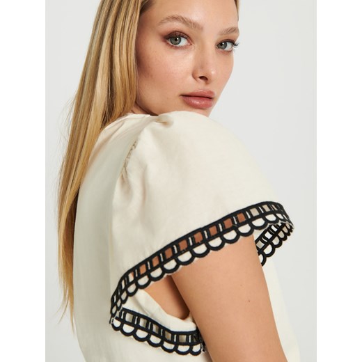 Bluzka damska Sinsay z okrągłym dekoltem z krótkim rękawem z bawełny 