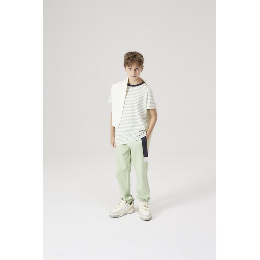 Dzianinowy t-shirt dla chłopca - zielono - ecru paski - Lincoln&Sharks ze sklepu 5.10.15 w kategorii T-shirty chłopięce - zdjęcie 171301807