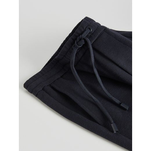 Reserved - Szorty regular fit - granatowy Reserved L Reserved