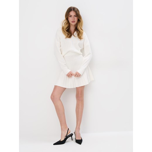 Mohito - Dzianinowa spódnica mini - biały ze sklepu Mohito w kategorii Spódnice - zdjęcie 171315605