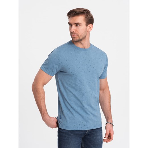 Męski t-shirt fullprint z kolorowymi literami - niebieski denim V4 OM-TSFP-0185 S ombre