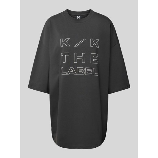 T-shirt o kroju oversized z nadrukiem z logo ze sklepu Peek&Cloppenburg  w kategorii Bluzki damskie - zdjęcie 171330859