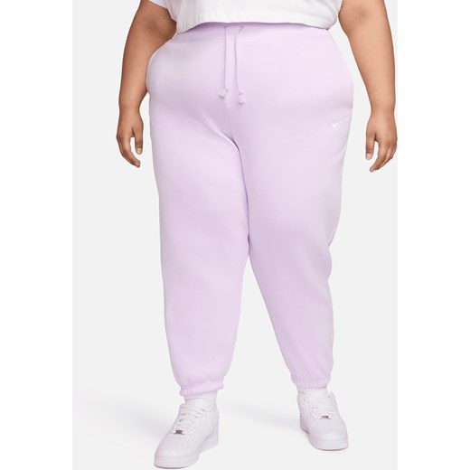 Damskie spodnie dresowe o kroju oversize z wysokim stanem Nike Sportswear Phoenix Fleece (duże rozmiary) - Fiolet ze sklepu Nike poland w kategorii Spodnie damskie - zdjęcie 171331547