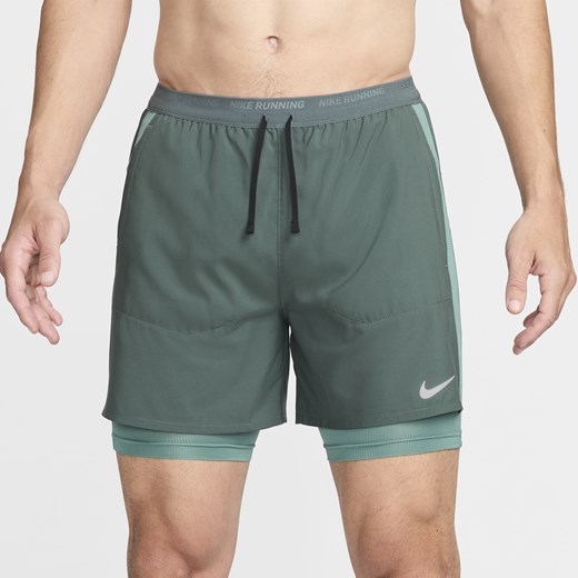 Męskie hybrydowe spodenki do biegania Nike Stride Dri-FIT 13 cm - Zieleń Nike S Nike poland