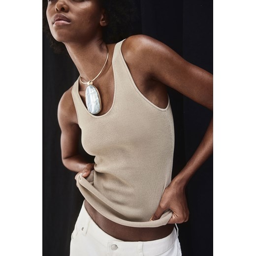 H & M - Dzianinowy top bez rękawów - Beżowy ze sklepu H&M w kategorii Bluzki damskie - zdjęcie 171337028