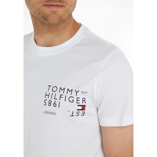 T-shirt męski Tommy Hilfiger biały na wiosnę z krótkim rękawem bawełniany 