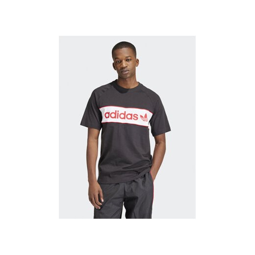 adidas T-Shirt Archive IS1404 Czarny Regular Fit ze sklepu MODIVO w kategorii T-shirty męskie - zdjęcie 171342956