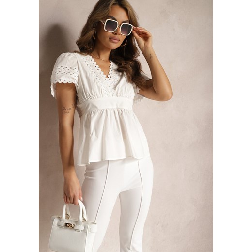 Biała Bluzka z Bawełny Dekolt w V z Ażurowymi Wstawkami Piamara ze sklepu Renee odzież w kategorii Bluzki damskie - zdjęcie 171357395